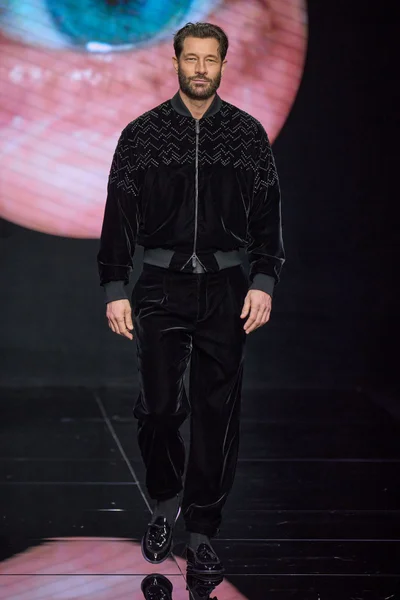 Look 74
